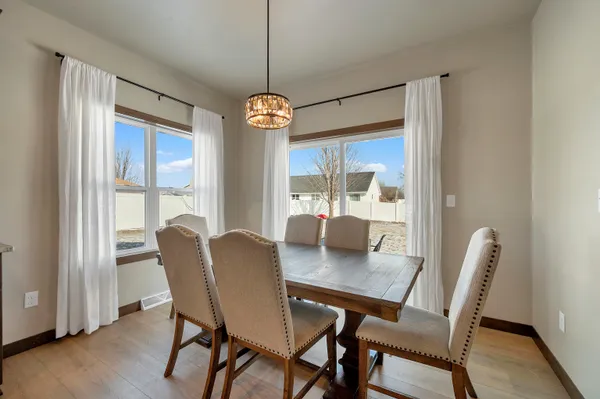 $464,900 | 2125 Fox Point Court, De Pere, WI 54115