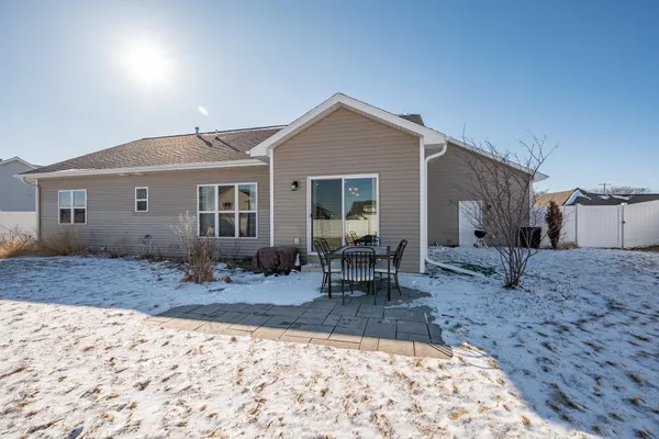 $464,900 | 2125 Fox Point Court, De Pere, WI 54115