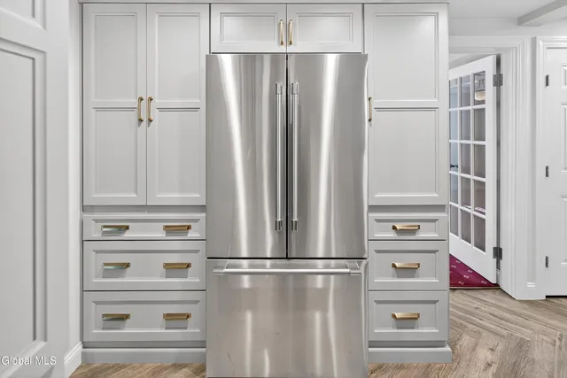 $699,800 | 91 Darroch Road, Bethlehem, NY 12054