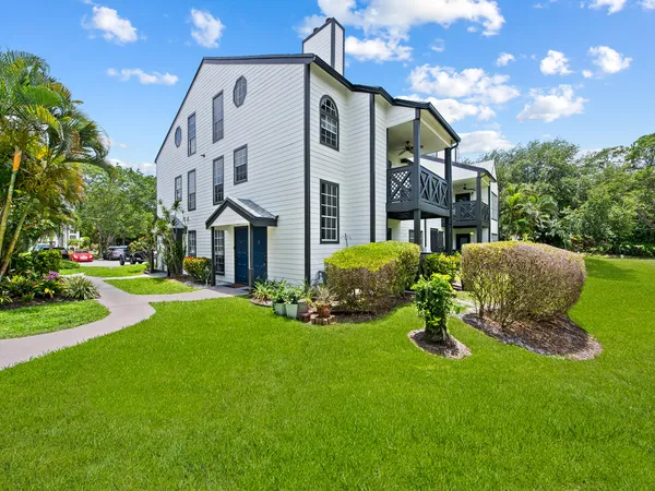 $359,999 | 5095 Heatherhill Lane, Unit 8, Boca Raton, FL 33486