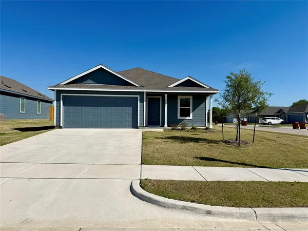 $1,950 | 3603 Chambray Drive, Sherman, TX 75092