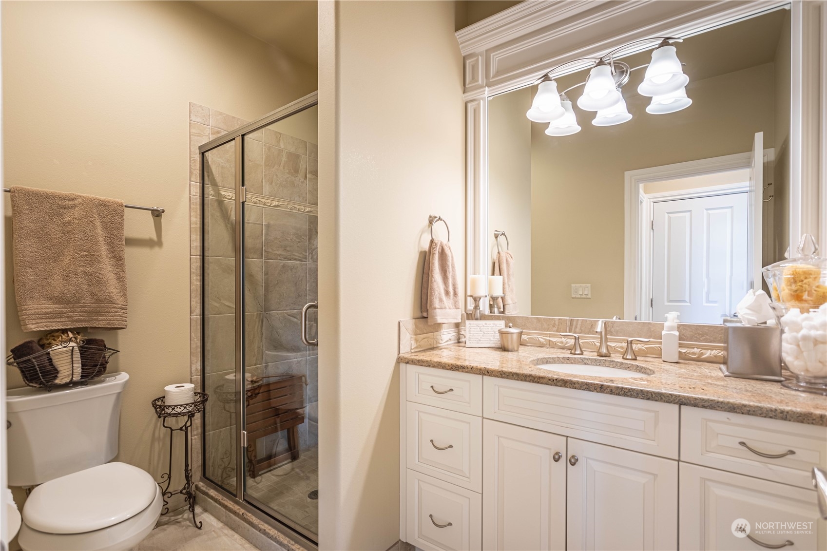 1869 Broadway Place Wenatchee, WA 98801 - Photo 21 of 39