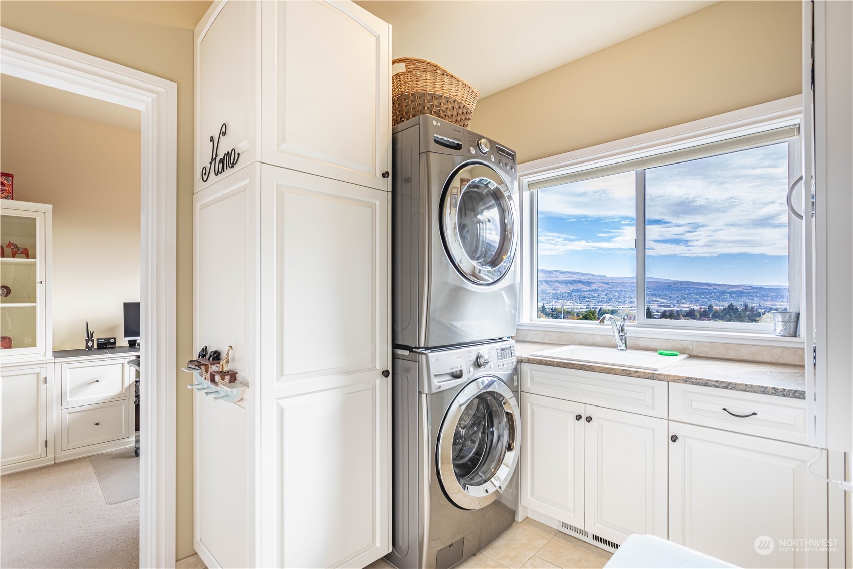 1869 Broadway Place Wenatchee, WA 98801 - Photo 23 of 39