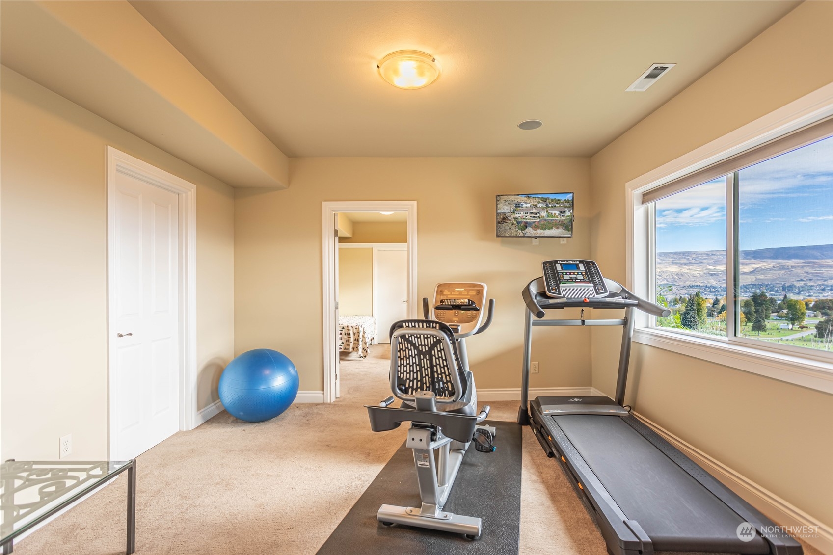 1869 Broadway Place Wenatchee, WA 98801 - Photo 26 of 39