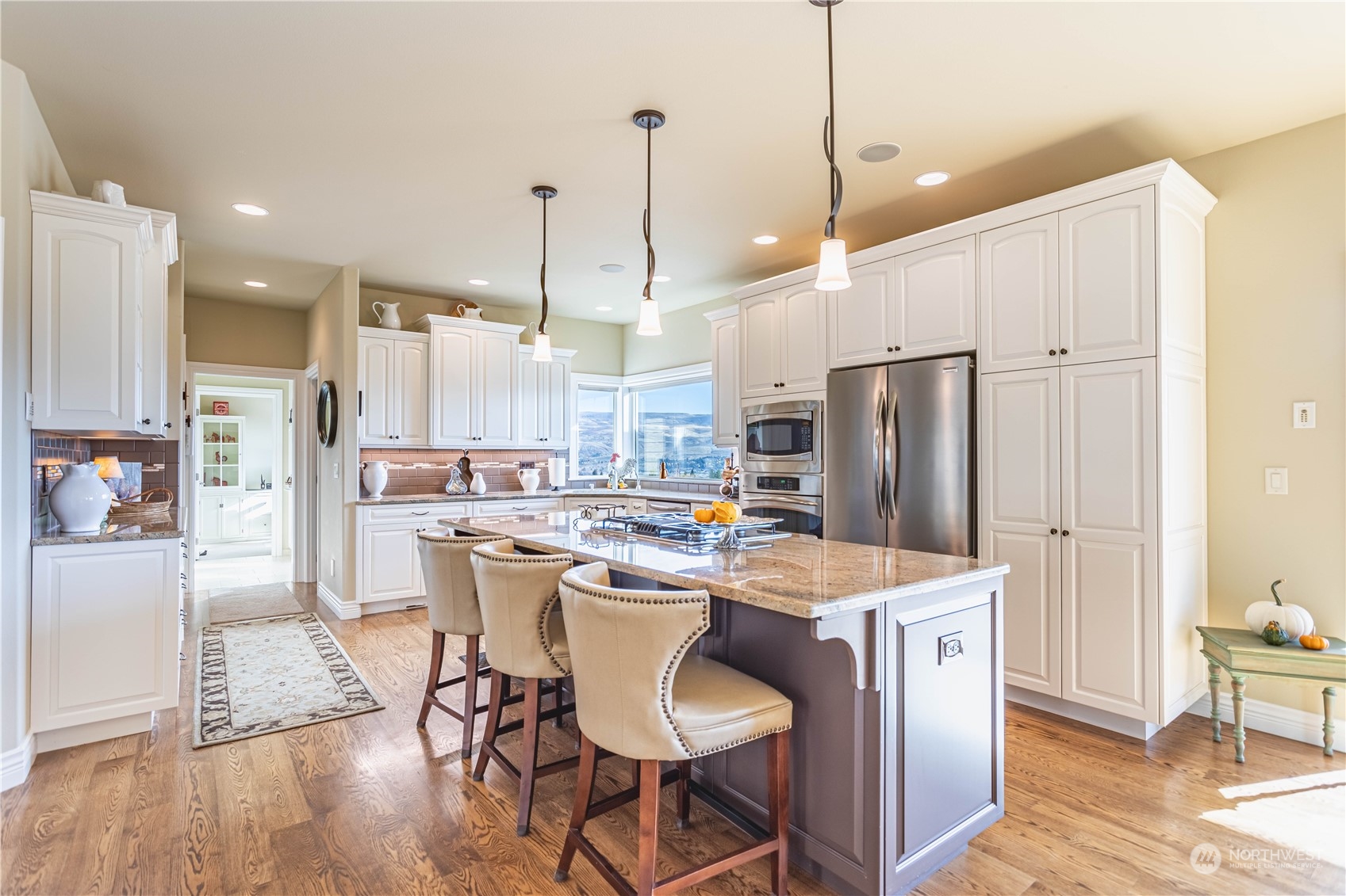 1869 Broadway Place Wenatchee, WA 98801 - Photo 6 of 39