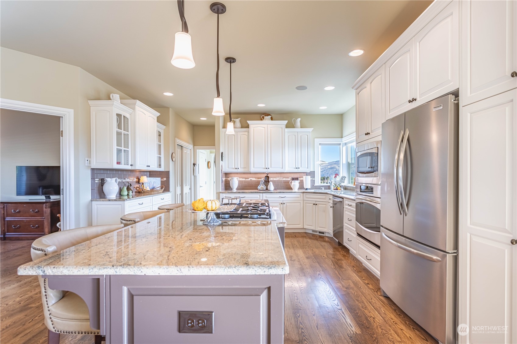 1869 Broadway Place Wenatchee, WA 98801 - Photo 7 of 39