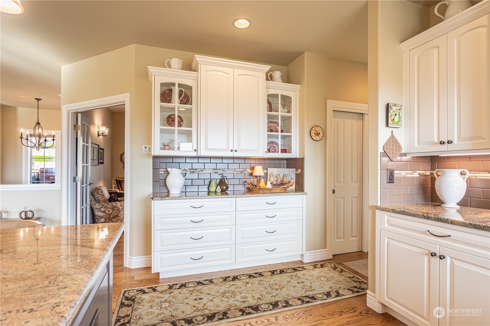 1869 Broadway Place Wenatchee, WA 98801 - Photo 10 of 39