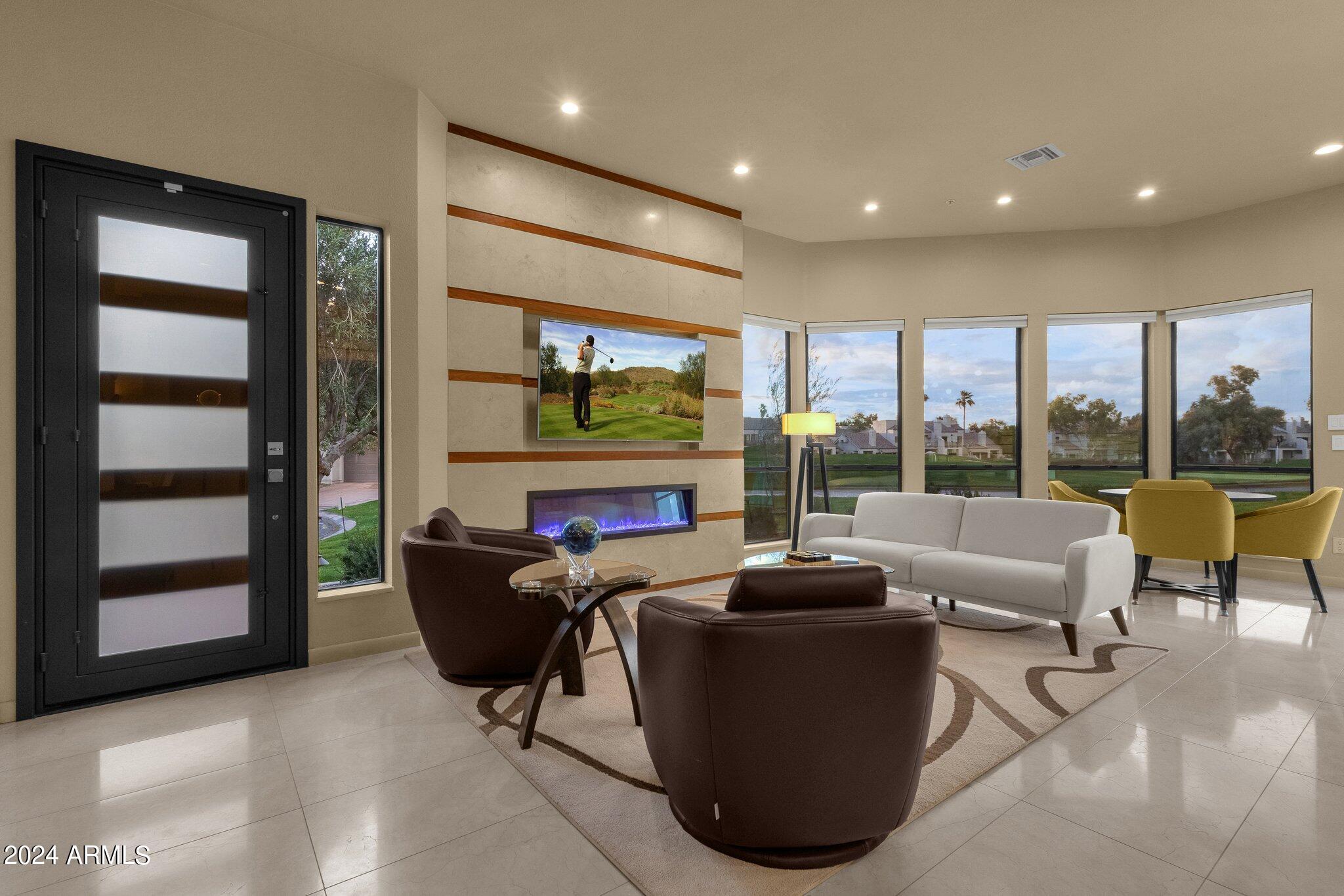 7222 East Gainey Ranch Road, Unit 144 Scottsdale, AZ 85258 - Photo 4 of 41 Entry To Greatroom