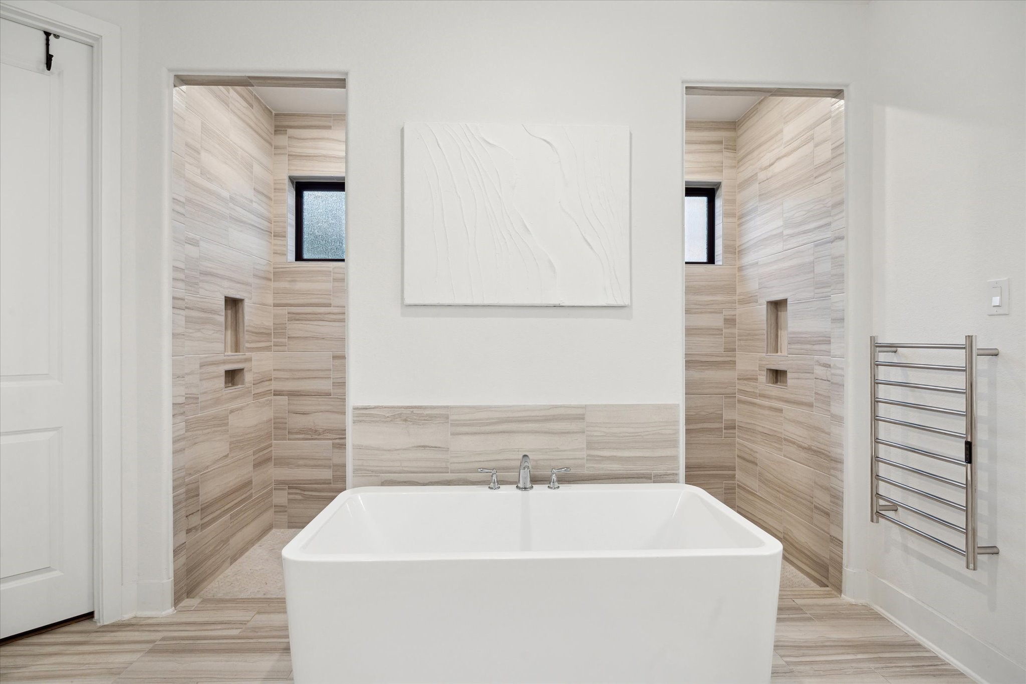 17355 Camillia Trail Conroe, TX 77302 - Photo 16 of 34 a bathroom with a bathtub and shower
