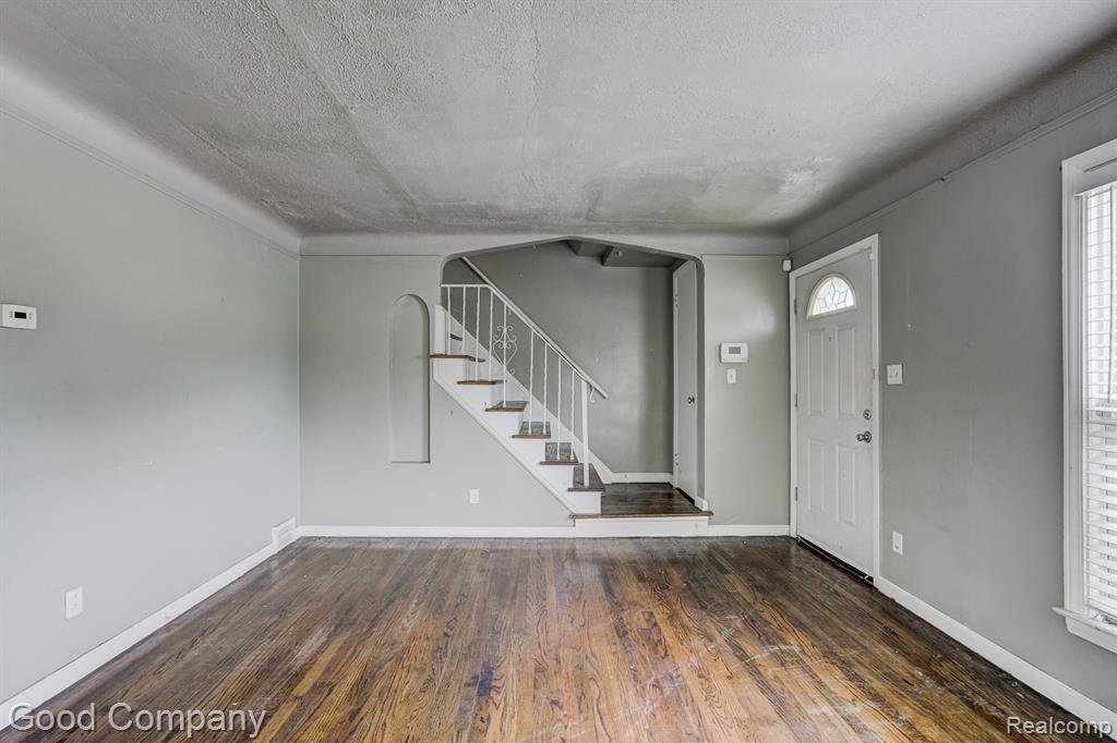 21797 Moross Road Detroit, MI 48236 - Photo 6 of 29