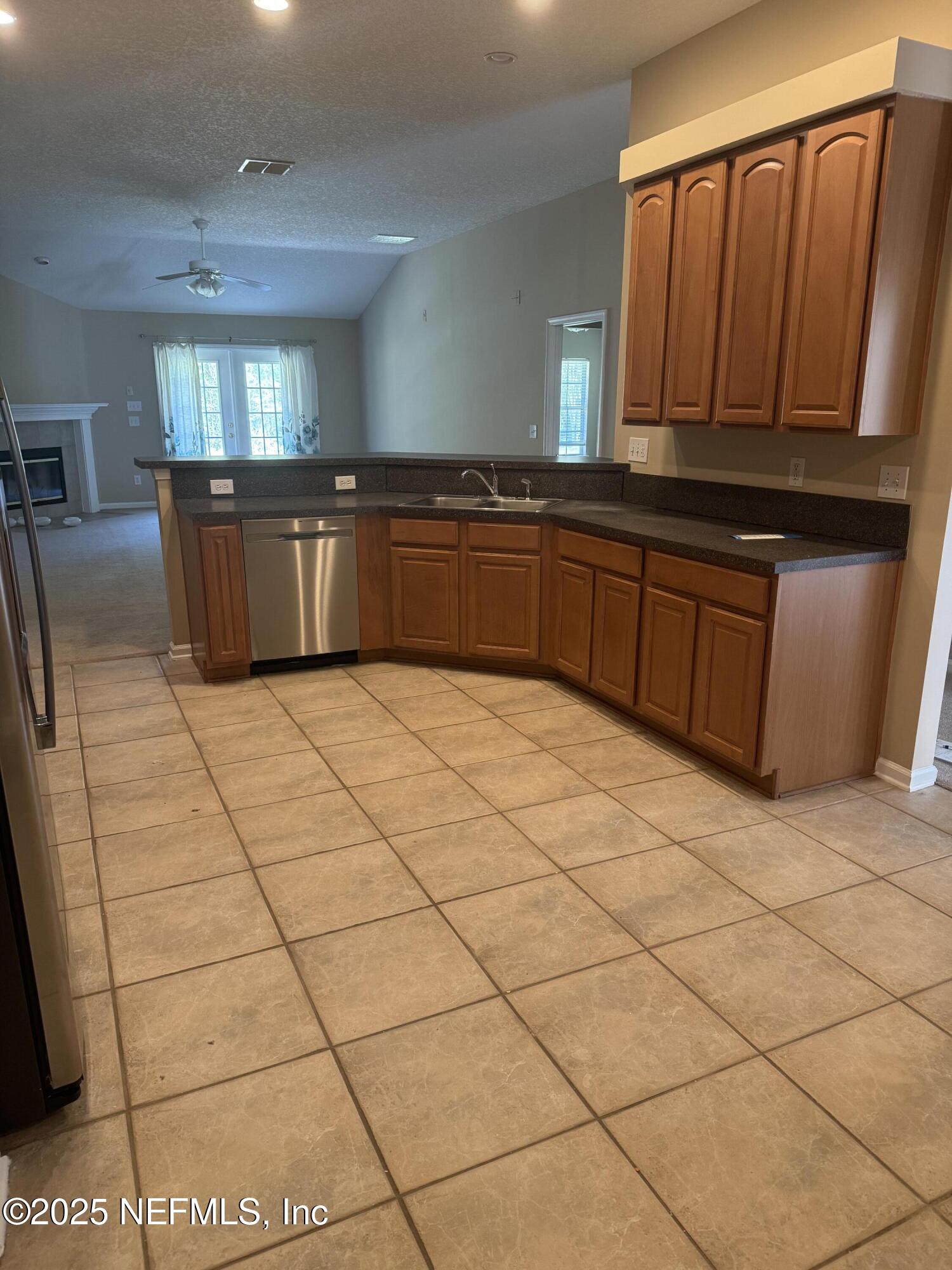 1260 Ribbon Road St. Johns, FL 32259 - Photo 6 of 12 Kitchen