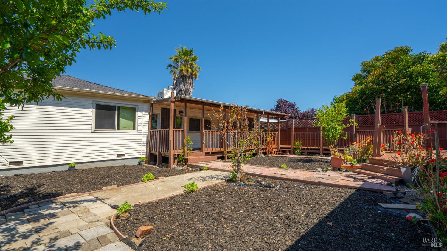 79 Billou Street San Rafael, CA 94901 - Photo 33 of 47 Back yard has open space for a vegetable garden or create a play area.