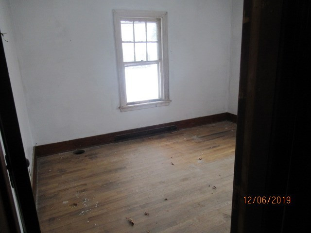 2643 Center Road Moriah, NY 12960 - Photo 7 of 15 Gallery Image 7