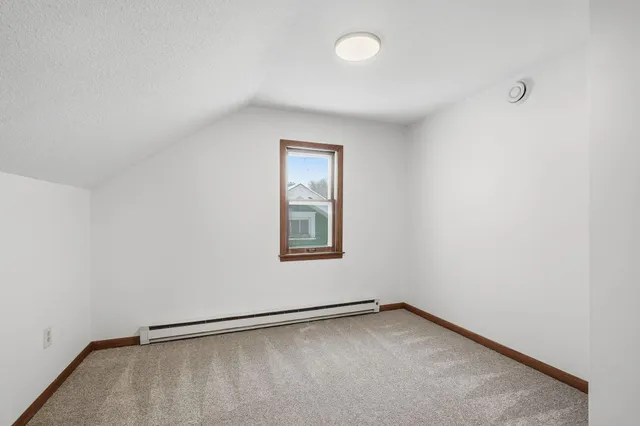 $299,000 | 1981 Minnehaha Avenue East, St. Paul, MN 55119