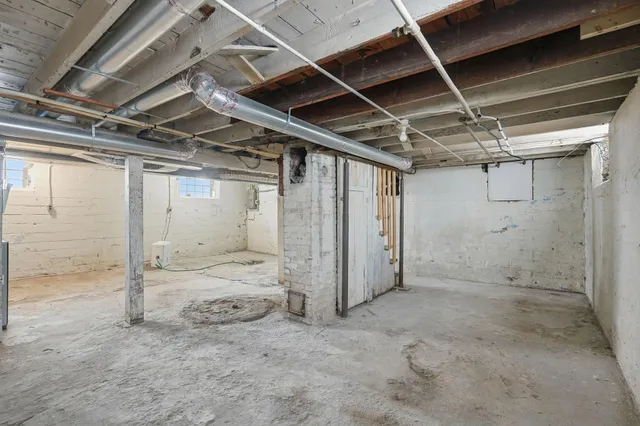 $299,000 | 1981 Minnehaha Avenue East, St. Paul, MN 55119