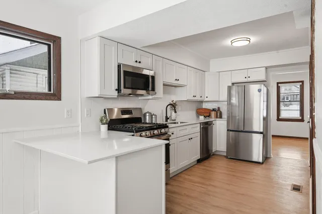 $299,000 | 1981 Minnehaha Avenue East, St. Paul, MN 55119