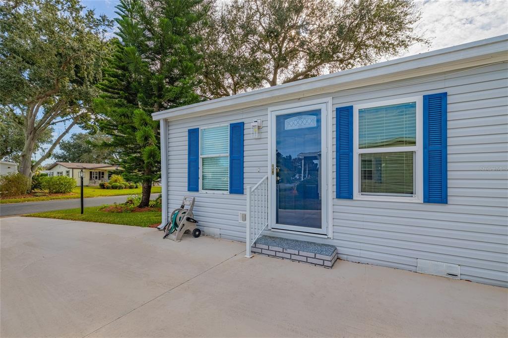 706 Starboard Avenue Edgewater, FL 32141 - Photo 25 of 35 a view of outdoor space and porch