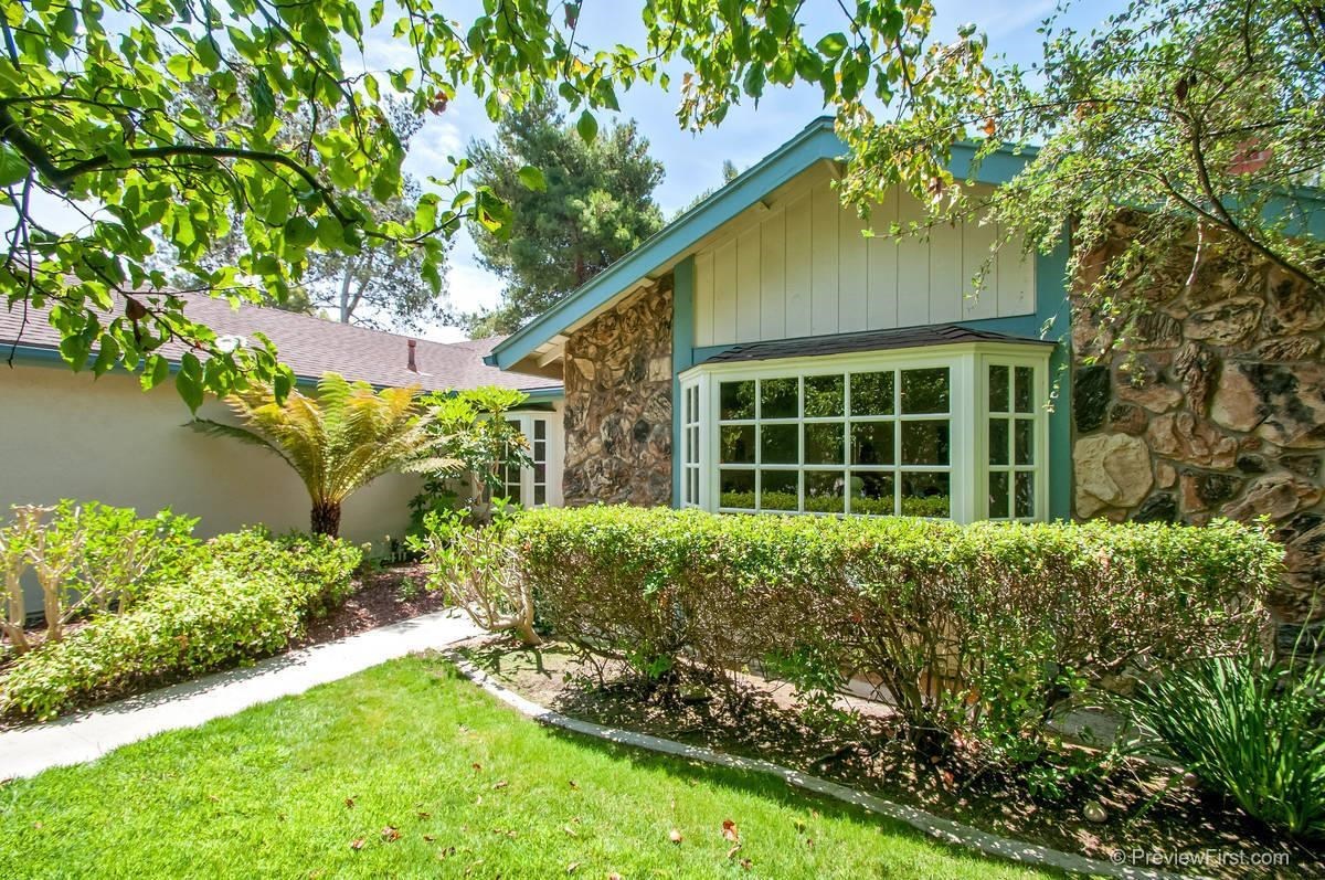 1627 Mapleleaf Court Encinitas, CA 92024 - Photo 18 of 25 Gallery Image 18