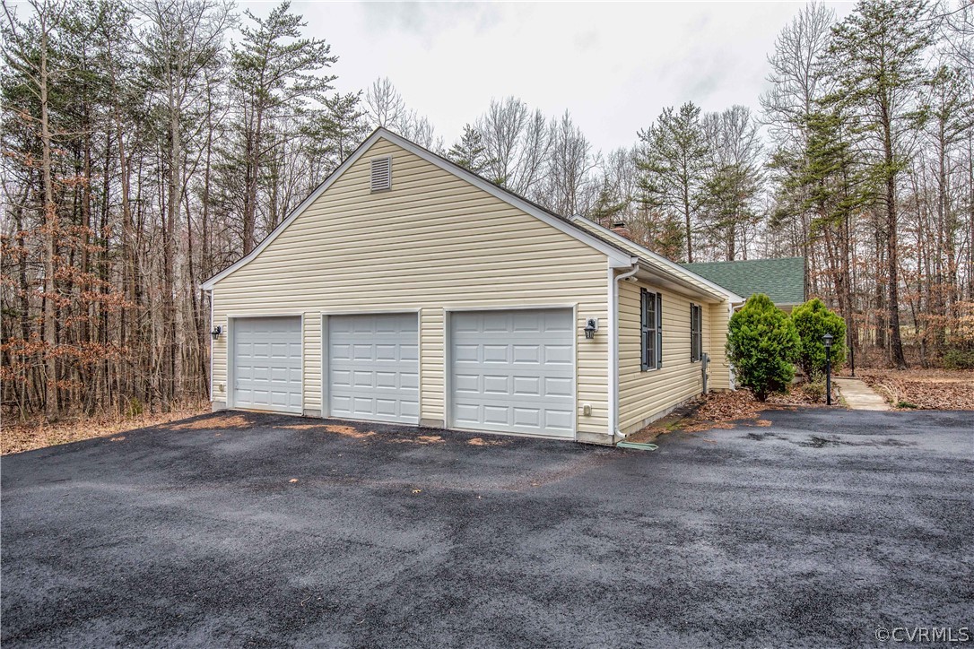 522 Deep Run Road Cartersville, VA 23027 - Photo 4 of 38 Gallery Image 4