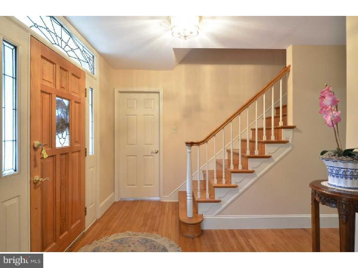 838 Richards Road Wayne, PA 19087 - Photo 5 of 25 Foyer