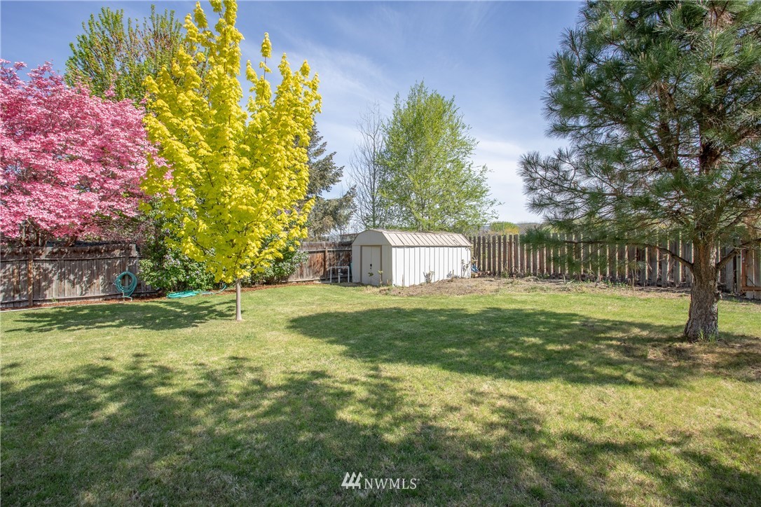 845 North Devon Avenue East Wenatchee, WA 98802 - Photo 18 of 25