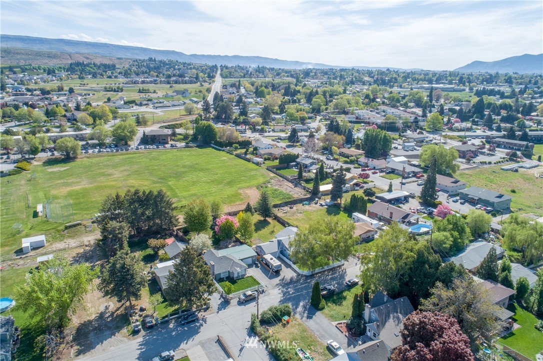 845 North Devon Avenue East Wenatchee, WA 98802 - Photo 24 of 25