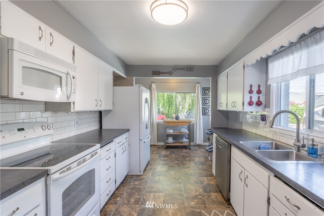 845 North Devon Avenue East Wenatchee, WA 98802 - Photo 8 of 25