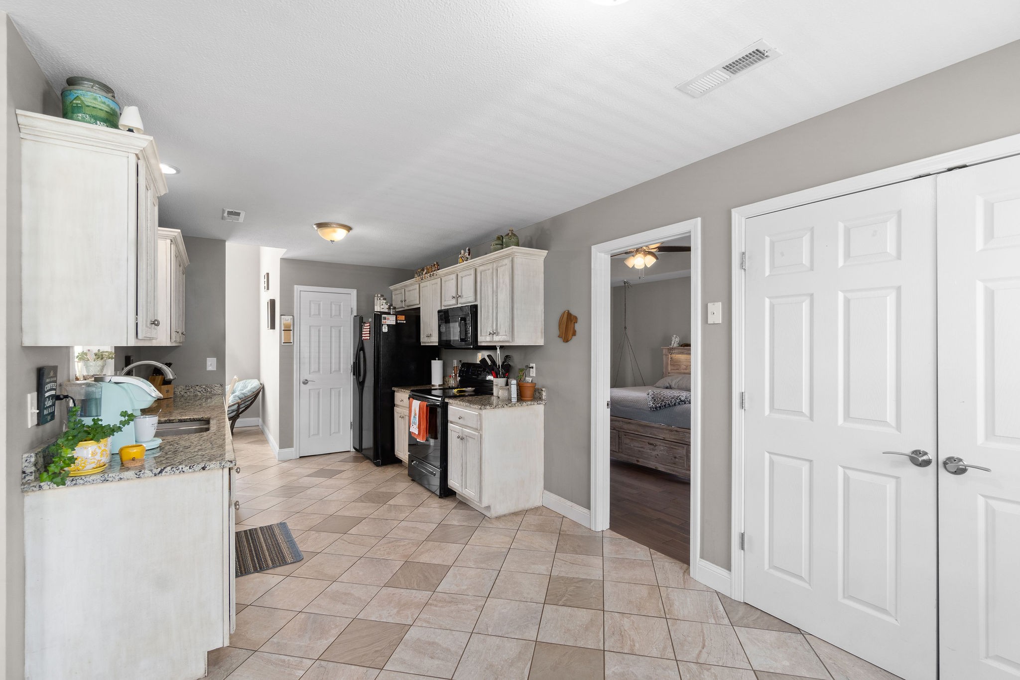 3392 Shivas Road Clarksville, TN 37042 - Photo 9 of 29 Gallery Image 9