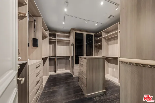 $30,000 | 3170 Kings Court, Los Angeles, CA 90077