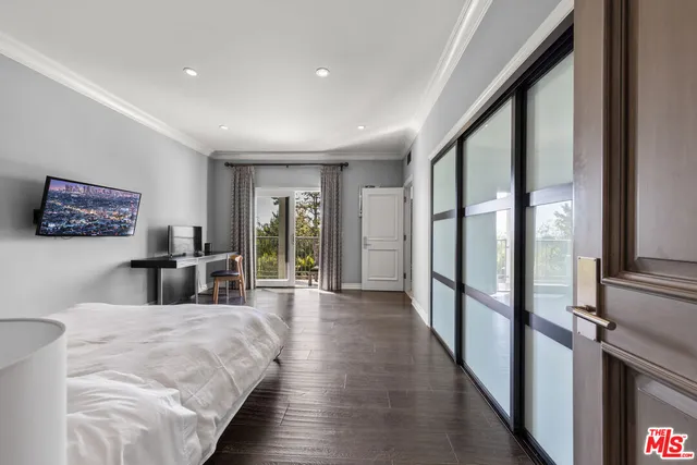 $30,000 | 3170 Kings Court, Los Angeles, CA 90077