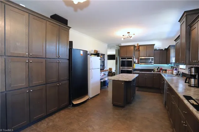 $600,000 | 6764 Bradshaw Farm Road, Efland, NC 27243