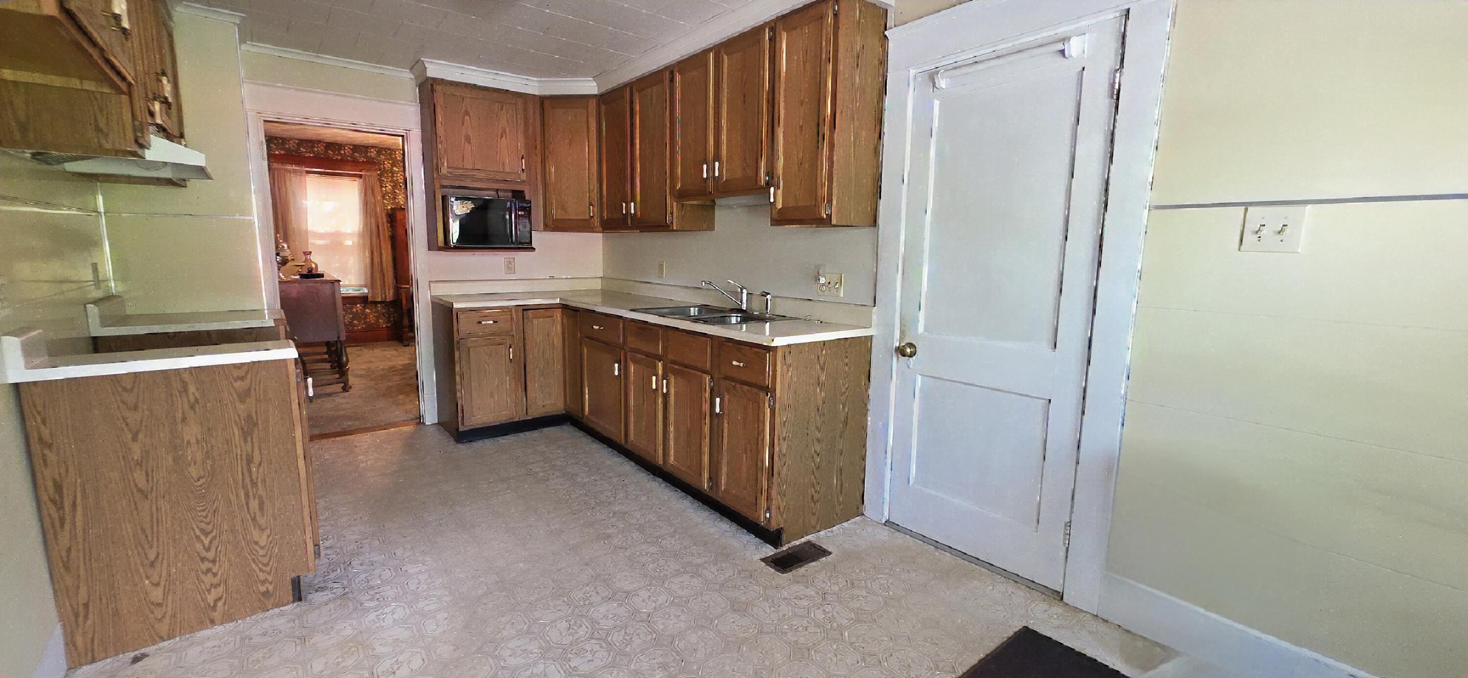 73 Elmwood Road Auburn, ME 04210 - Photo 12 of 44 20260826_113710(0)
