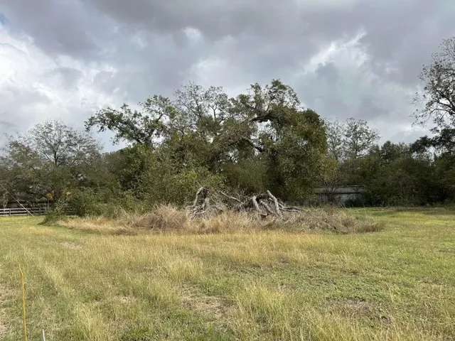 $359,999 | 3500 Beaver Creek Drive, Pattison, TX 77423