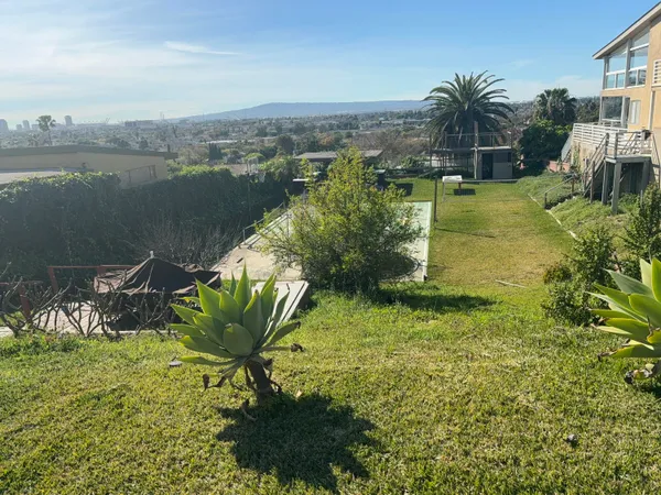 $775,000 | 1955 Molino Avenue, Signal Hill, CA 90755
