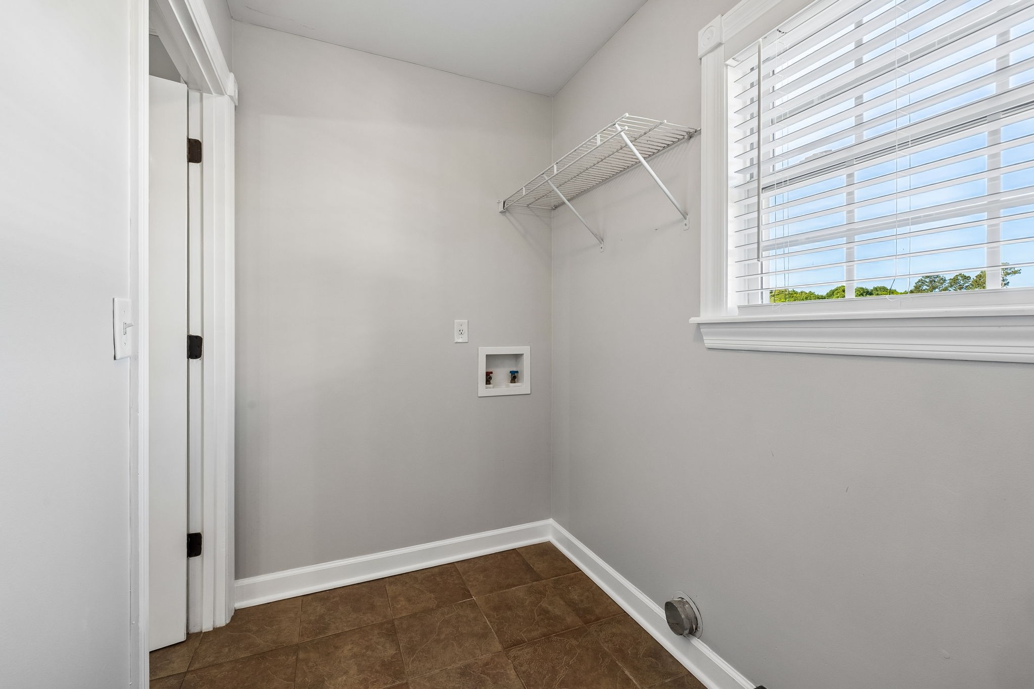 100 Heath Road Charlotte, TN 37036 - Photo 13 of 42 a view of a small space with closet