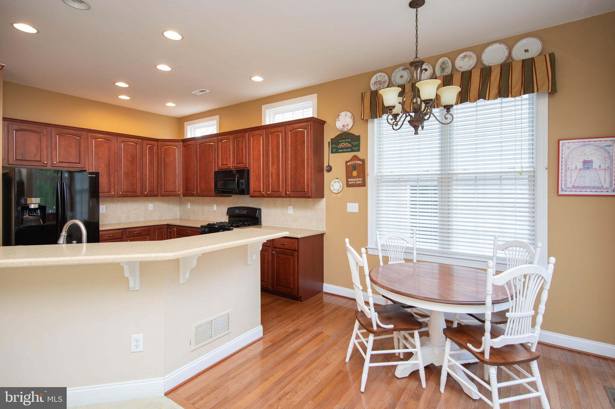 127 Sloan Road Phoenixville, PA 19460 - Photo 12 of 59 Breakfast Bar