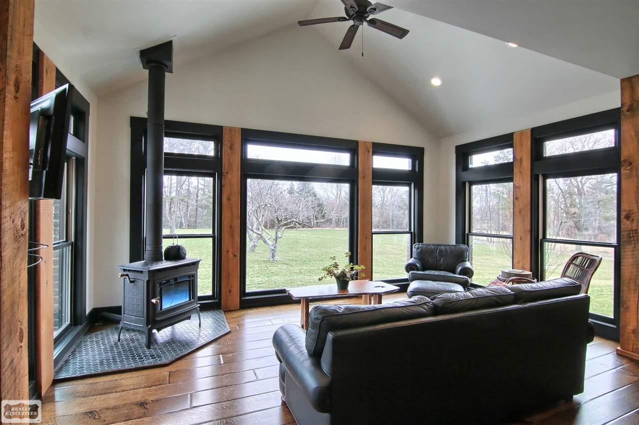 5575 West Road Washington, MI 48094 - Photo 10 of 49 31284773-12.JPG