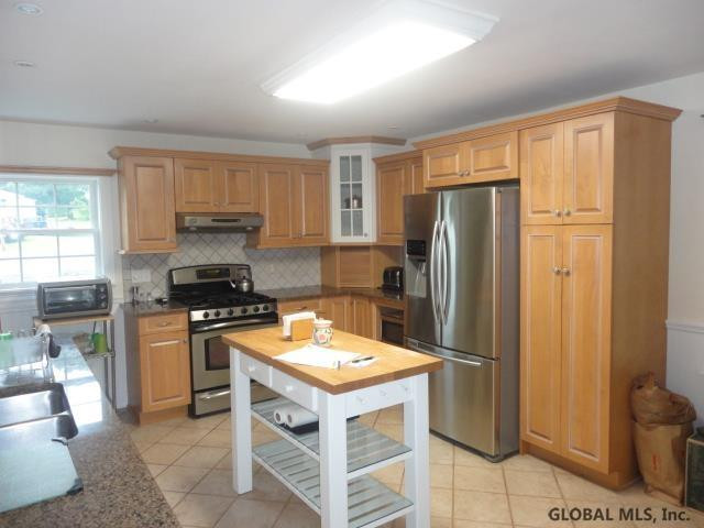 190 Progress Road Gloversville, NY 12078 - Photo 9 of 28 Photo 9