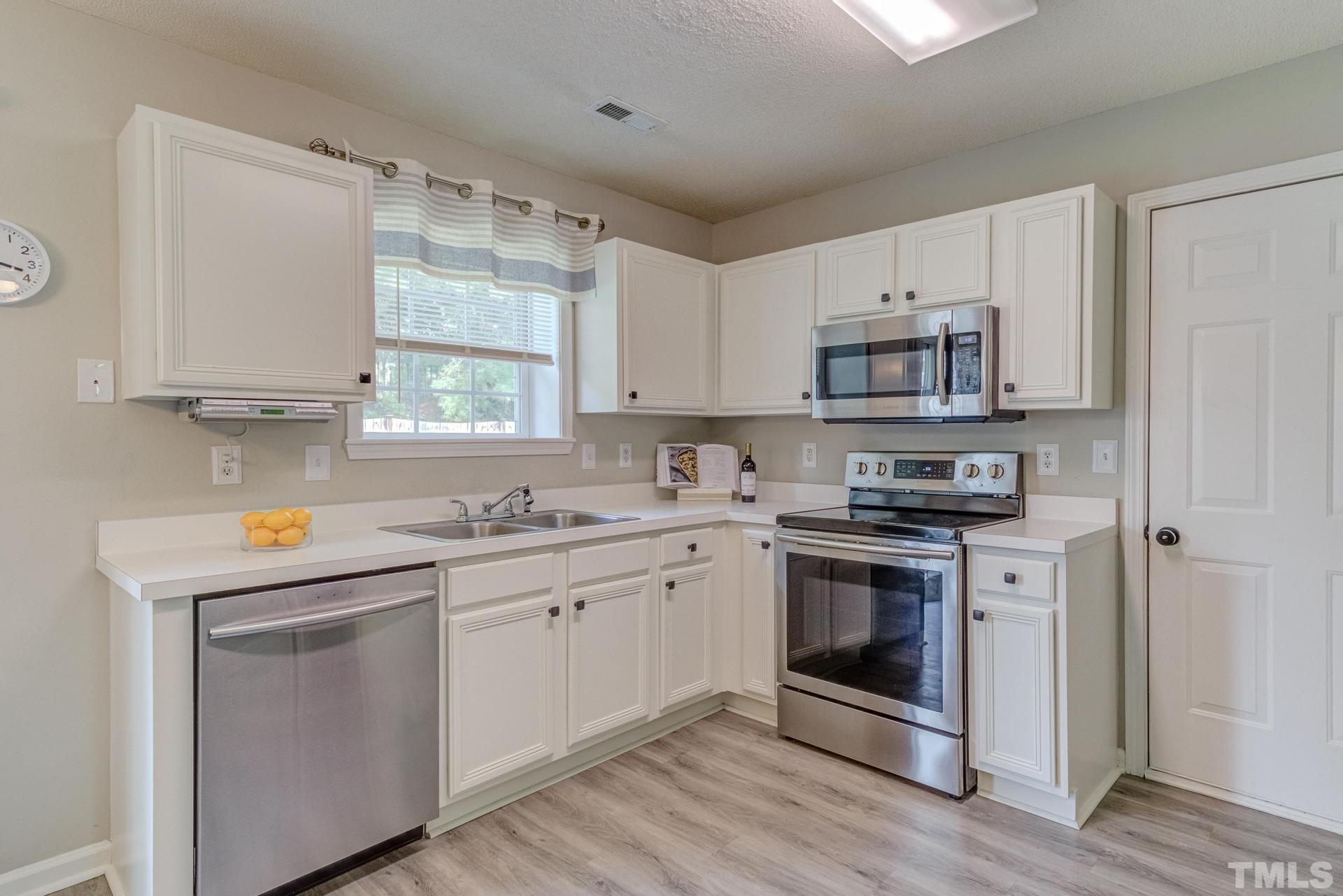 409 Firefly Road Holly Springs, NC 27540 - Photo 5 of 21 Gallery Image 5