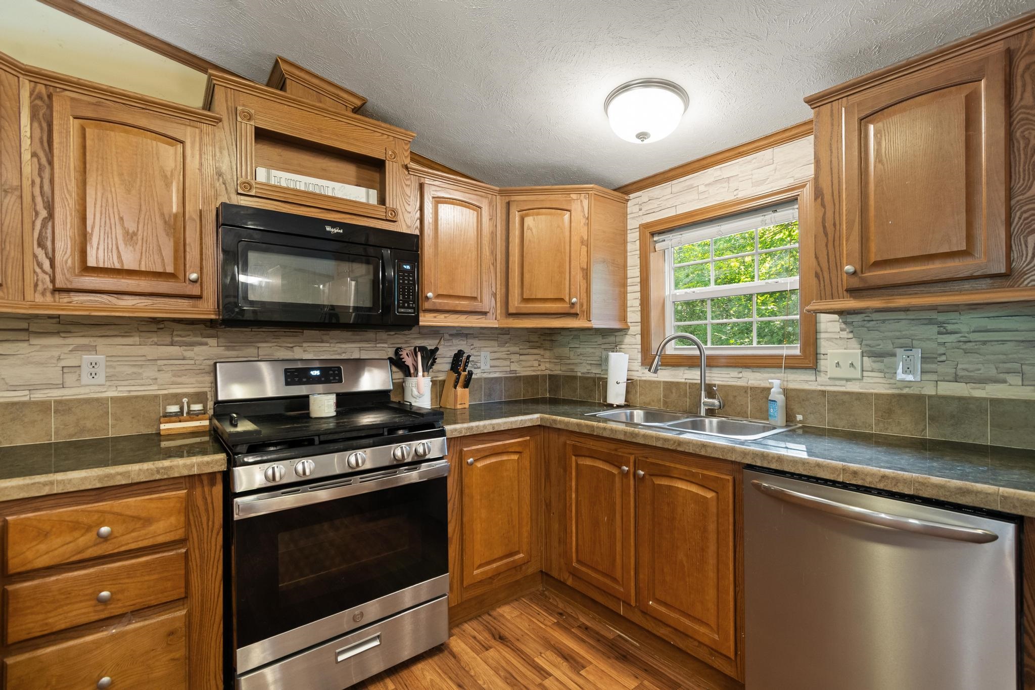 1700 Highgate Road Highgate, VT 05478 - Photo 5 of 43 Gallery Image 5