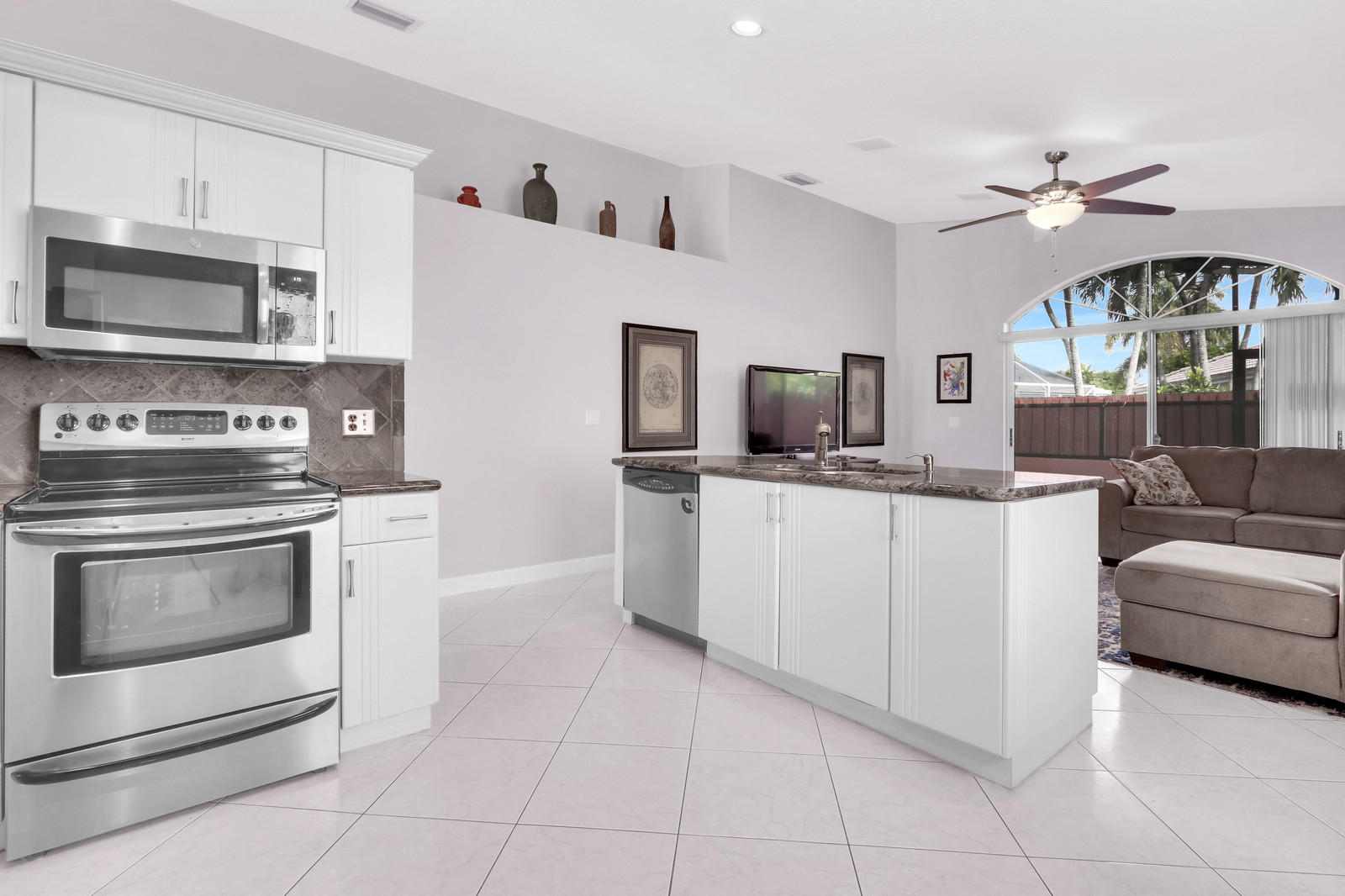 7393 Michigan Isle Road Lake Worth, FL 33467 - Photo 14 of 36 14_Image_14_of_26_mls