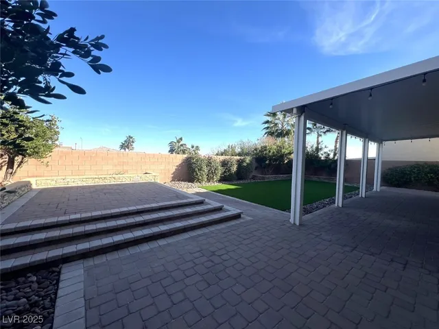 $2,700 | 6316 Silver Edge Street, North Las Vegas, NV 89031