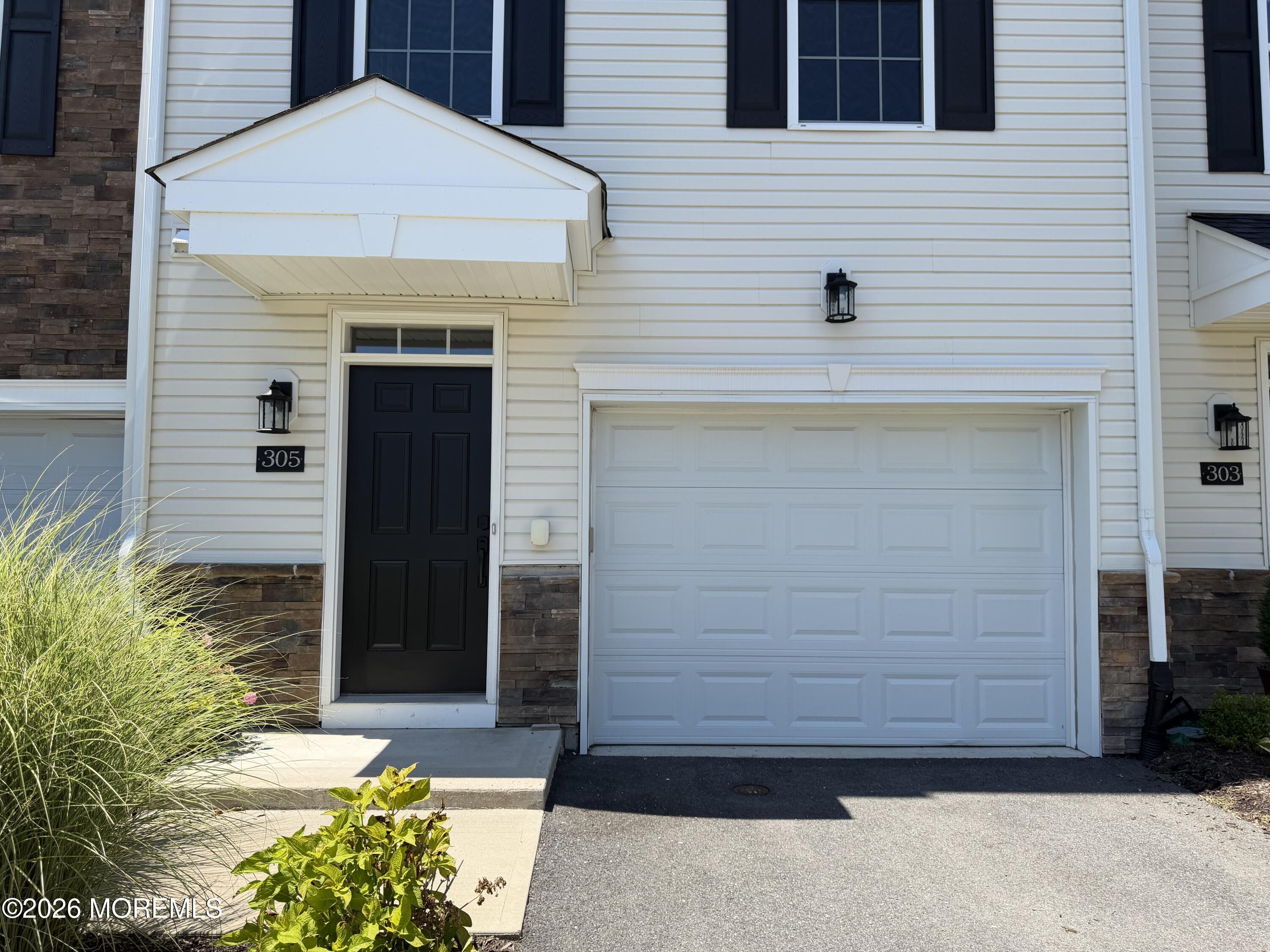 305 Spirit Way Brick, NJ 08723 - Photo 3 of 33 IMG_9375