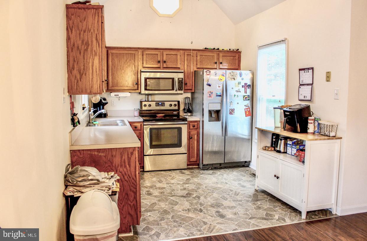 116 Rouzer Lane Thurmont, MD 21788 - Photo 4 of 19 Kitchen