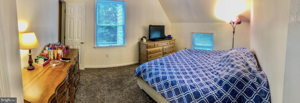 116 Rouzer Lane Thurmont, MD 21788 - Photo 10 of 19 Master Bedroom w/ walk in closet