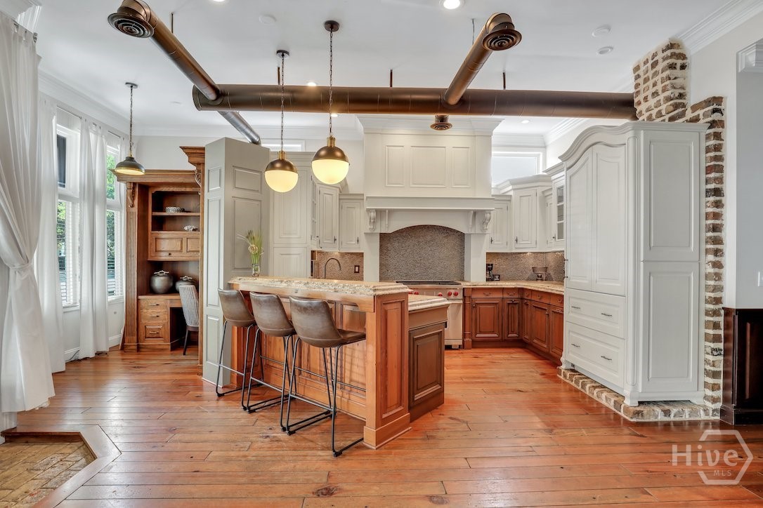 1014 Abercorn Street Savannah, GA 31401 - Photo 3 of 63