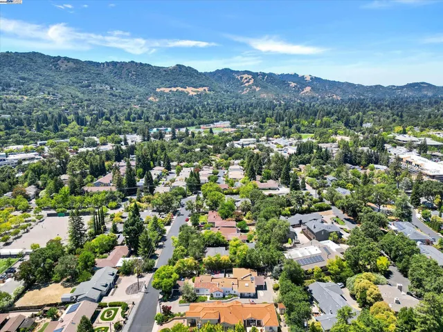 $1,399,900 | 366 Ilo Lane, Danville, CA 94526