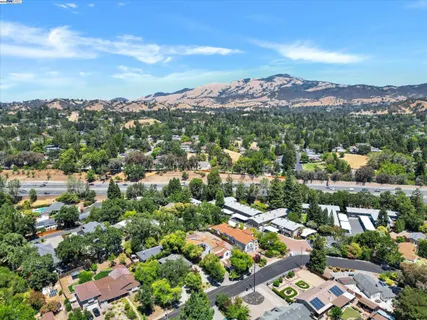 $1,399,900 | 366 Ilo Lane, Danville, CA 94526