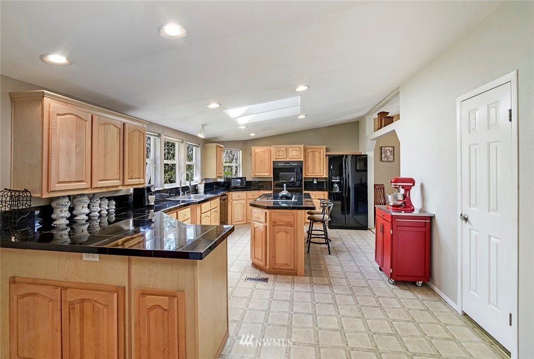 3663 West Valley Road Chimacum, WA 98325 - Photo 11 of 25