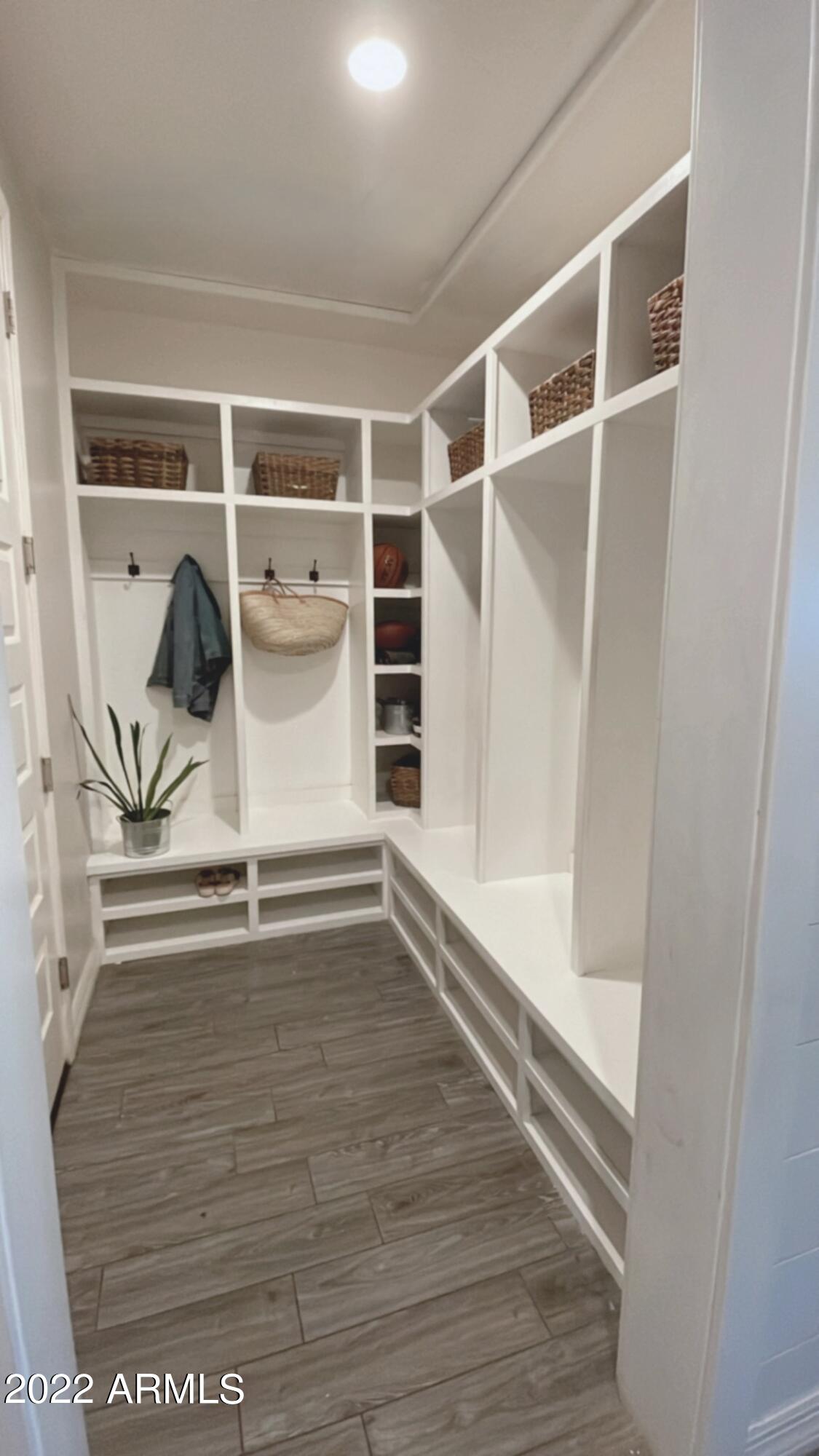 20060 Rosa Road Queen Creek, AZ 85142 - Photo 11 of 46 Mudroom